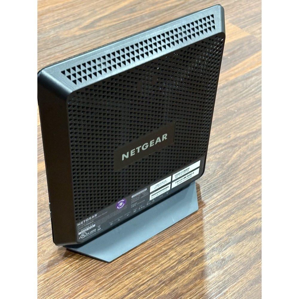 NETGEAR Nighthawk DOCSIS 3.0 Cable Modem Router C7000v2 - Picture 3 of 15